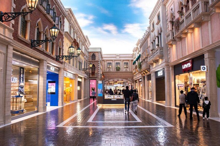 Doha City Tour, Villaggio Mall and Free Gondola Ride 4