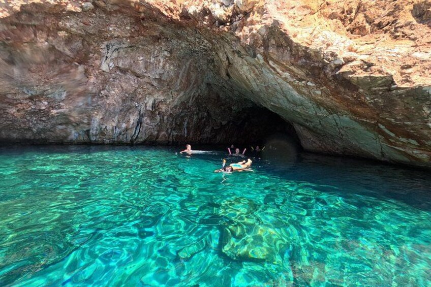 [swimming to the cave] 2