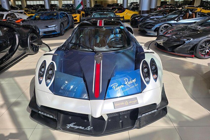 Dubai Luxury Car Showroom Tour with Dubai Mall Drop-Off 3