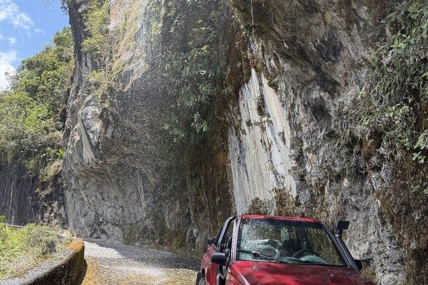 4x4 Vehicle Rental in Baños, Ecuador by the hour 3