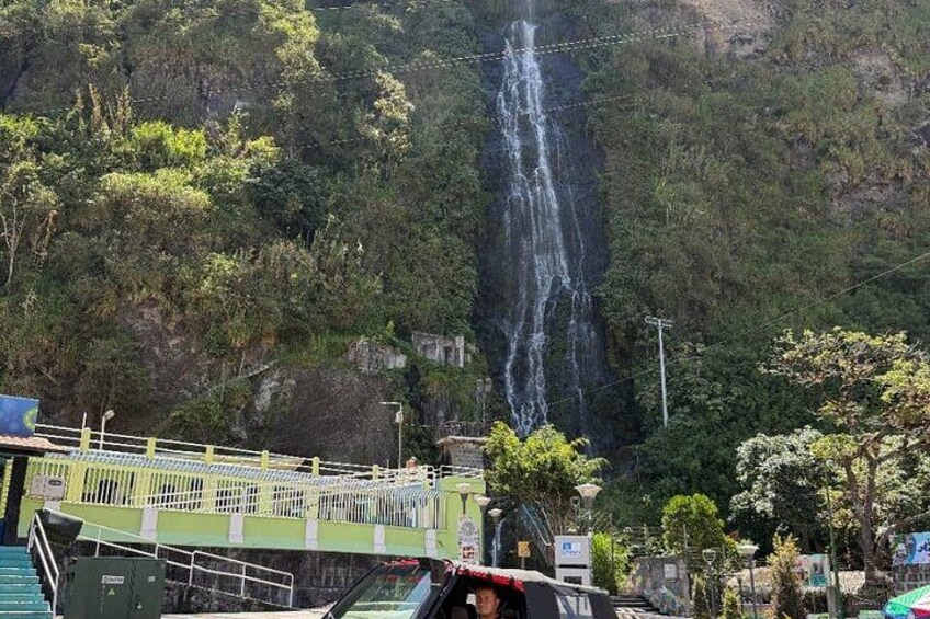 4x4 Vehicle Rental in Baños, Ecuador by the hour 2