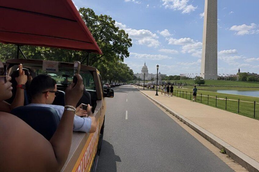 DC's Monuments & Landmark Guided Small Group Open-Air Tour 5