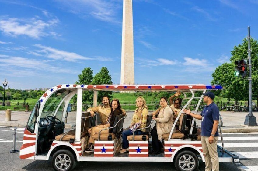 DC's Monuments & Landmark Guided Small Group E-Cart Tour 1