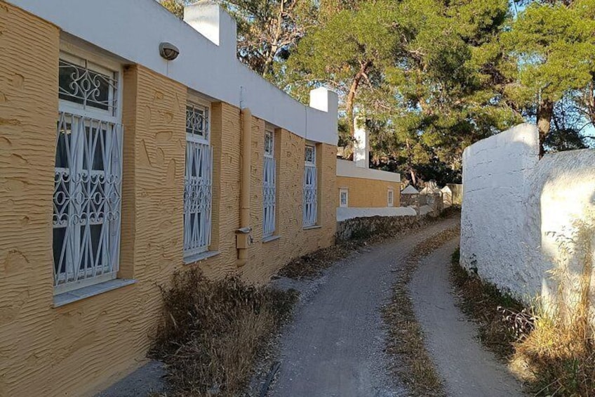 Syros: Small-Group Village Walking Tour with Wine and Snacks 5