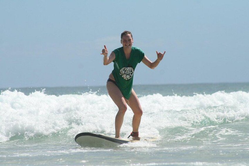 Surfing Lessons at Byron Bay Surf School 3