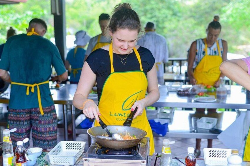 Thai Cooking and Market Tour in Koh Lanta 2