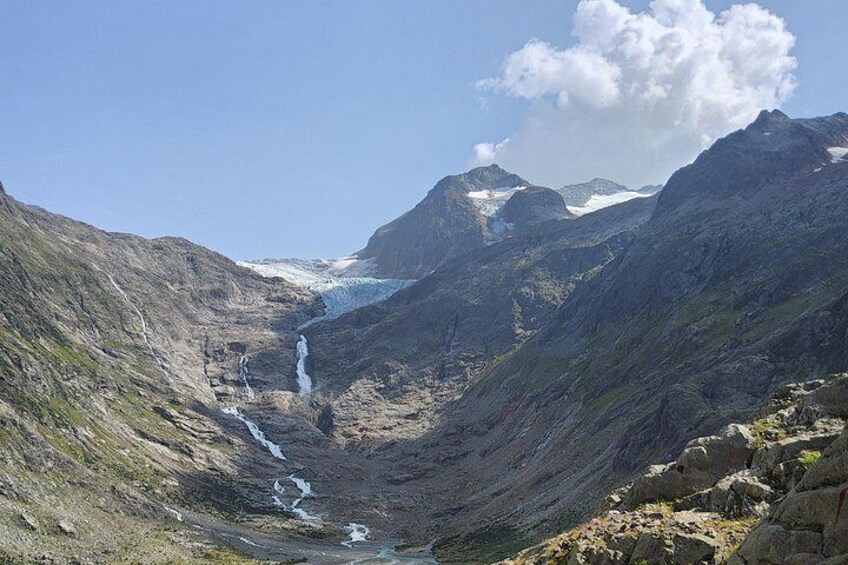 Zurich Day Trip: Trift Suspension Bridge in the Swiss Alps 5