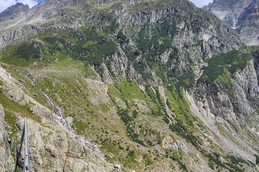 Zurich Day Trip: Trift Suspension Bridge in the Swiss Alps 3