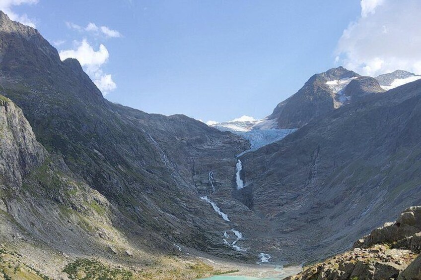Zurich Day Trip: Trift Suspension Bridge in the Swiss Alps 2