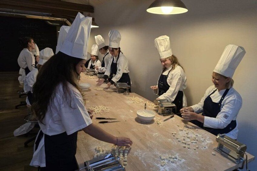 Tuscan, Italian, tiramisu cooking class and tasting 3 wines 3