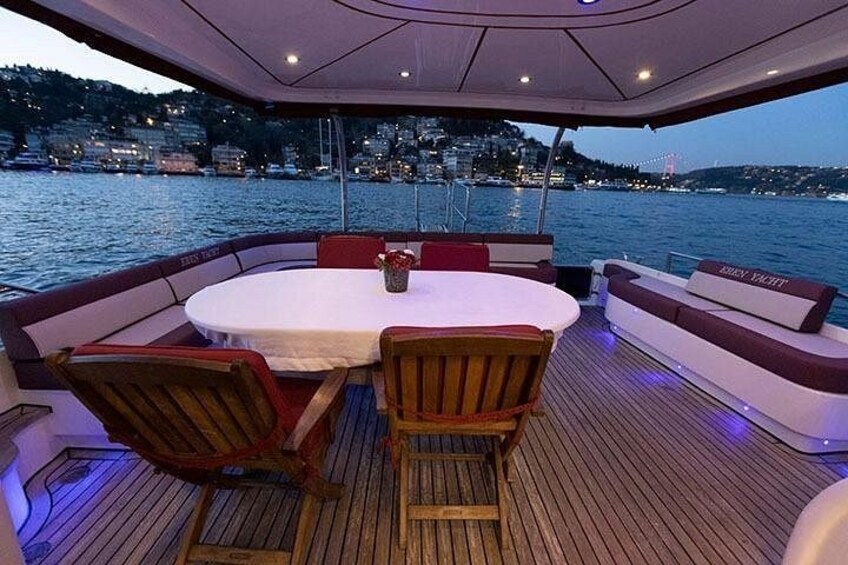 Private Bosphorus Yacht Cruise Luxury Tour 4