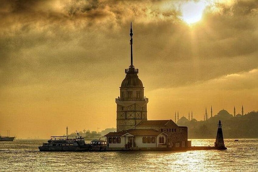 Private Bosphorus Yacht Cruise Luxury Tour 5
