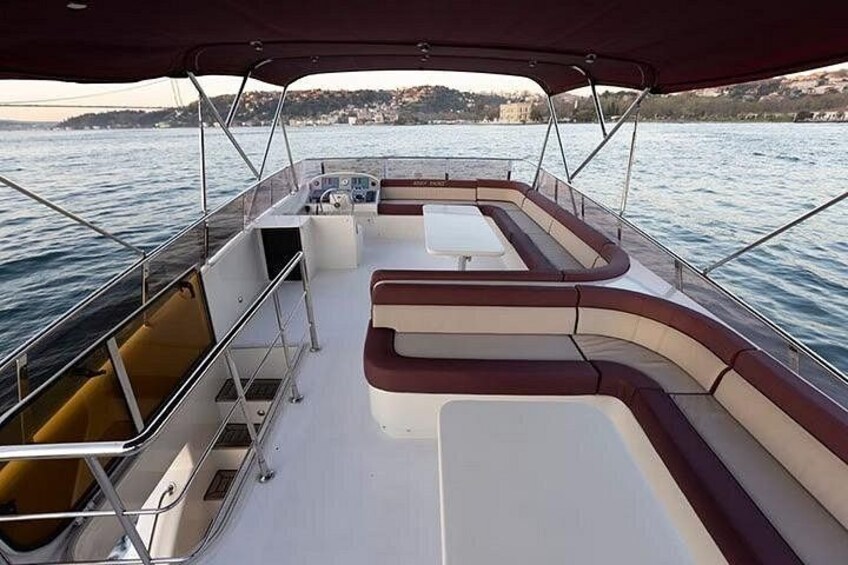 Private Bosphorus Yacht Cruise Luxury Tour 3