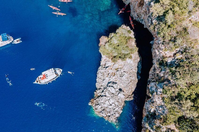 Marine Adventure Cruise Snorkeling and Swimming in Lefkada 3