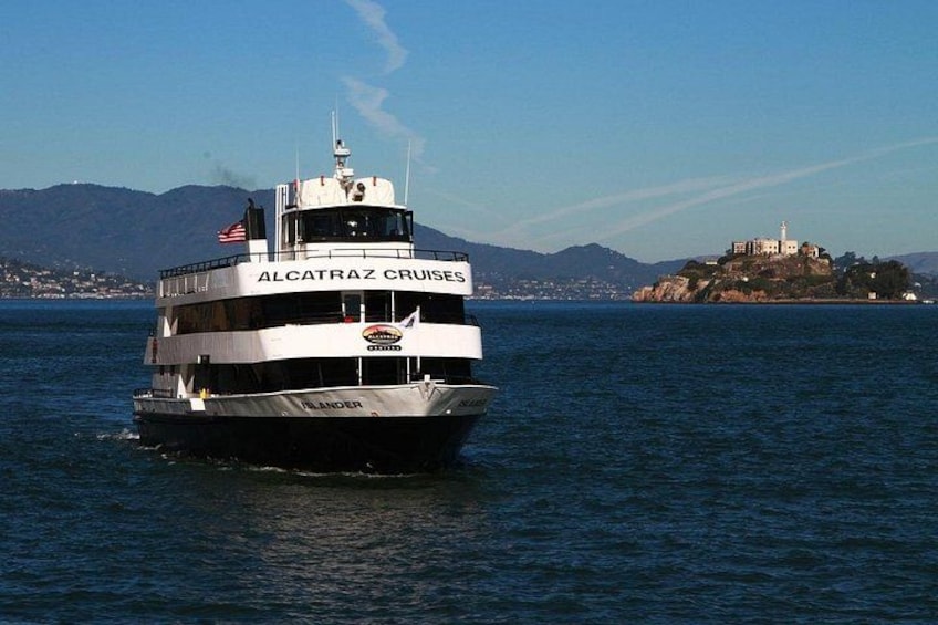 Alcatraz Inside Tour With Ferry, Free Audio and Night Option 4