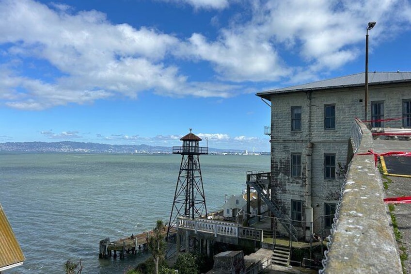 Alcatraz Inside Tour With Free Audio, Ferry and Night Option 1