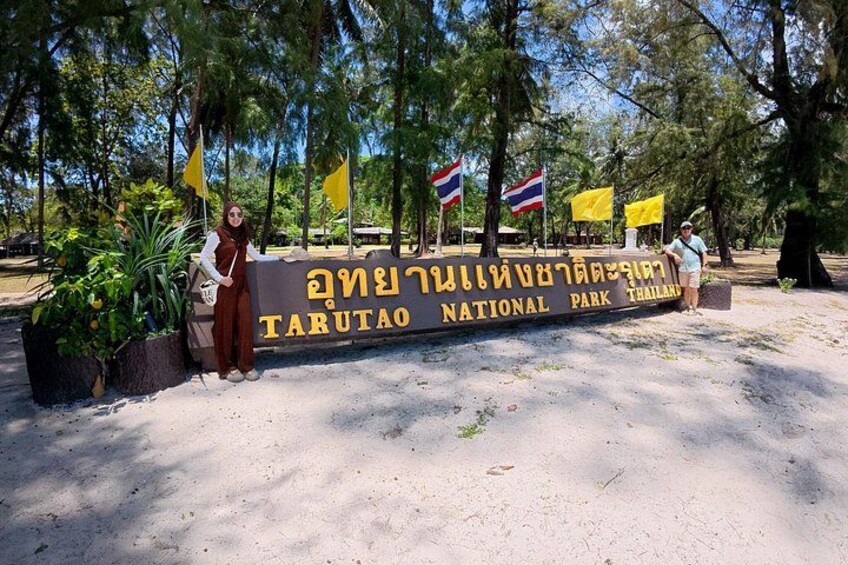 Koh Lipe 5 Islands Snorkeling Trip by Private Longtail Boat 3
