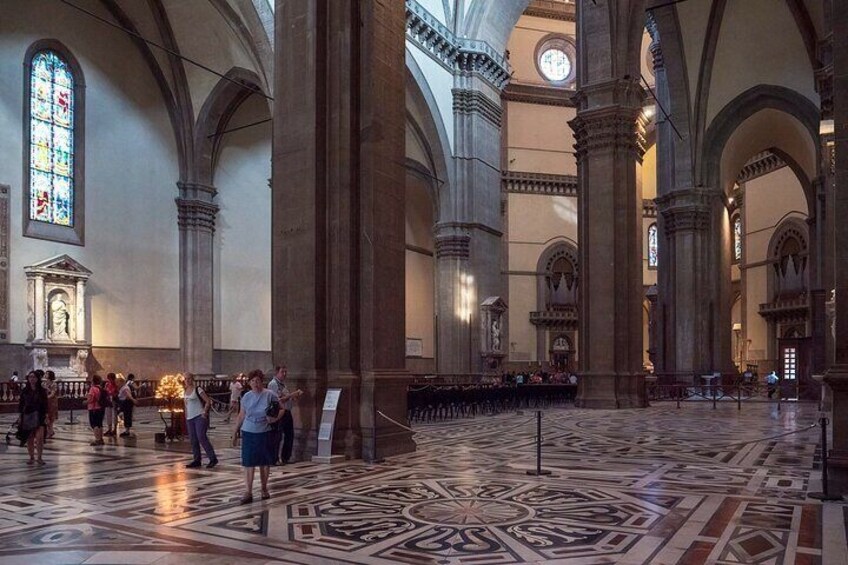 Explore the renowned dome designed by Filippo Brunelleschi, a masterpiece of Renaissance engineering 4