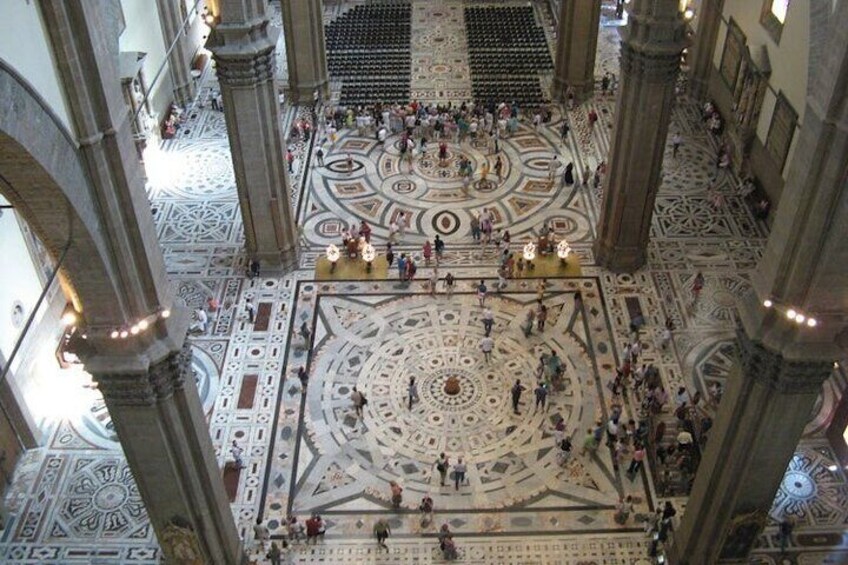 The inner dome was built with four horizontal stone and chain hoops which reinforced the octagonal dome 2