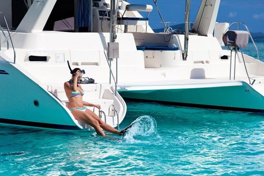 Torrevieja Adventure Tour with the Catamaran Apaelo 2