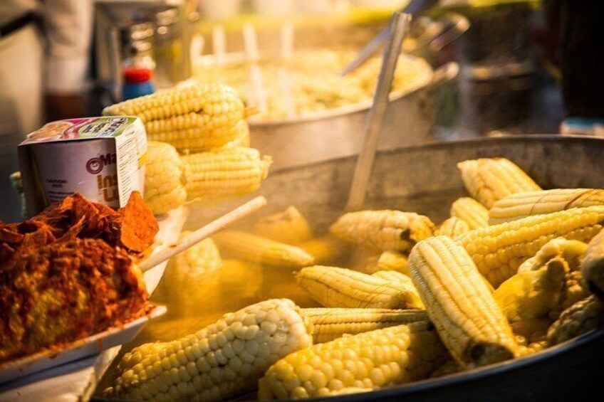A Hidden Foodie Experience in Mercado de Jamaica 2