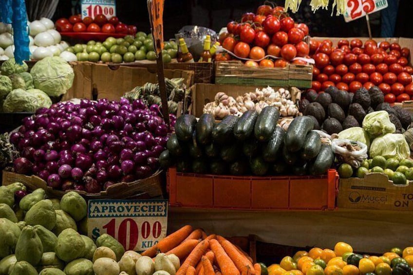 A Hidden Foodie Experience in Mercado de Jamaica 4
