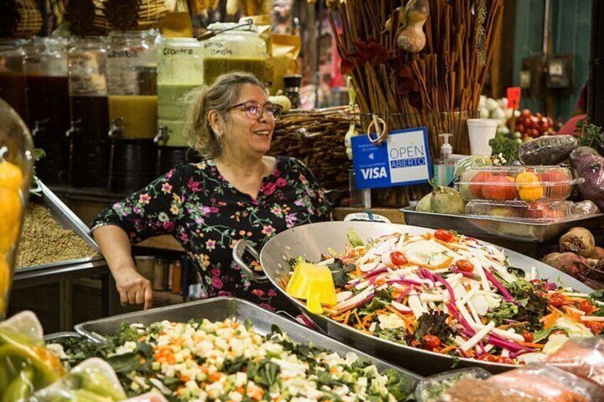 A Hidden Foodie Experience in Mercado de Jamaica 5