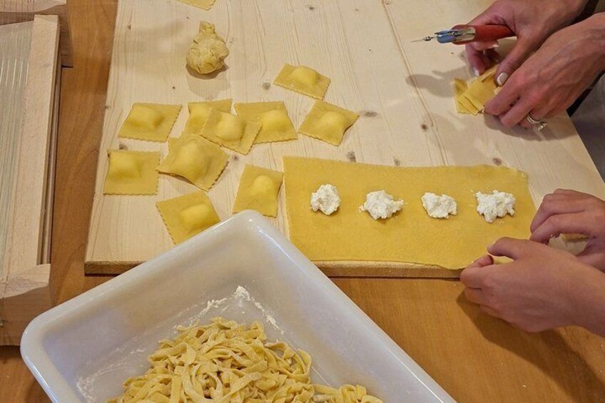 Hands On Pasta and Gelato Cooking Class in LUCCA 3