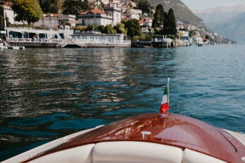Private Lake Como Tour by Classic Wooden Boat 3