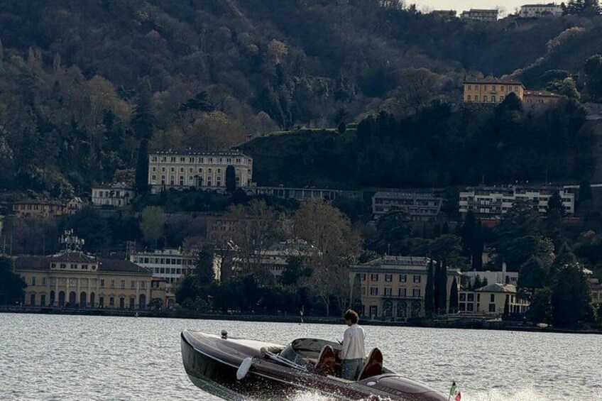 Private Lake Como Tour by Classic Wooden Boat 3