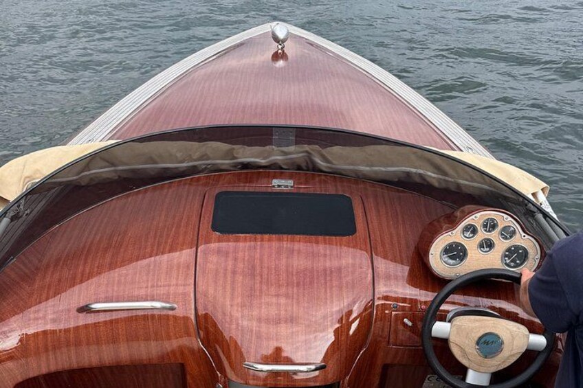 Private Lake Como Tour by Classic Wooden Boat 4
