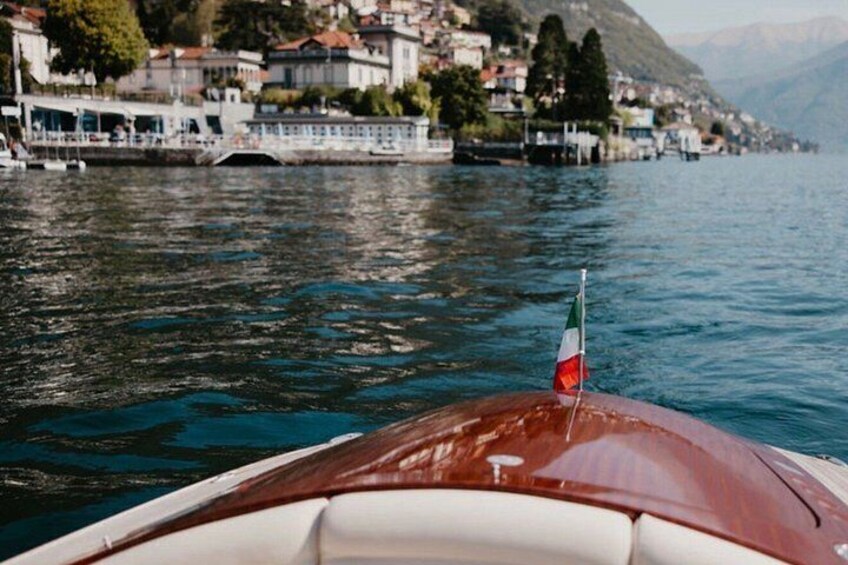 Private Lake Como Tour by Classic Wooden Boat 3
