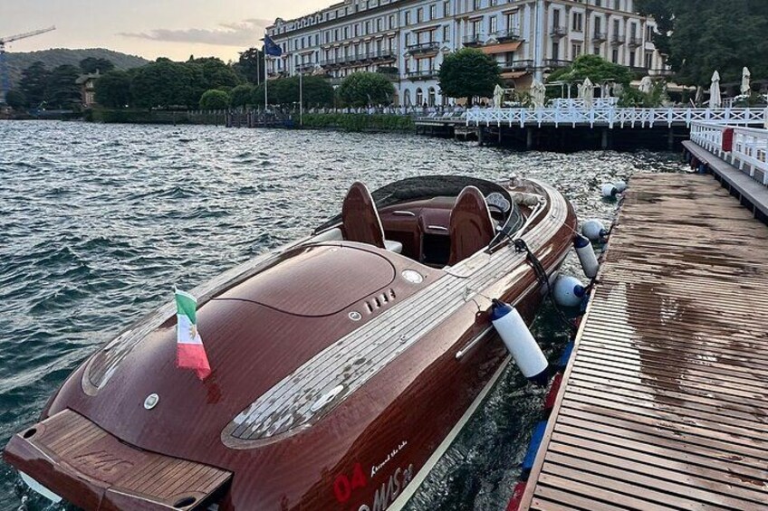 Private Lake Como Tour by Classic Wooden Boat 1