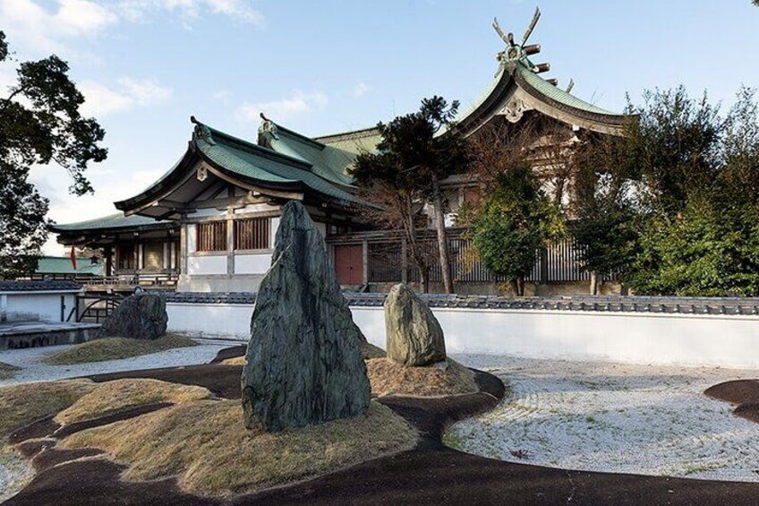 Traditional Japanese Zen rock garden 4