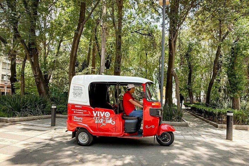 Tuk Tuk Tour of Rome and Condesa on CDMX 2