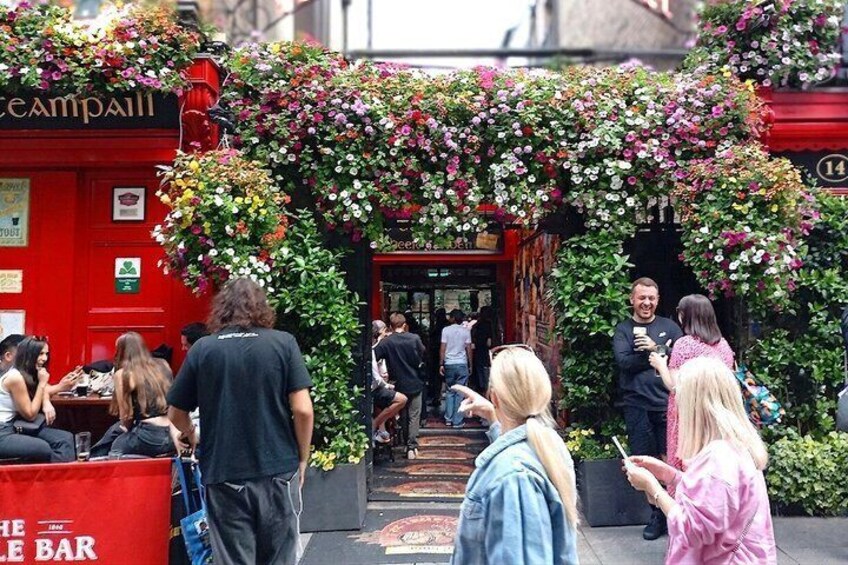 Dublin Group Walking Tour | Highlights, Hidden Gems & Local Tips 2