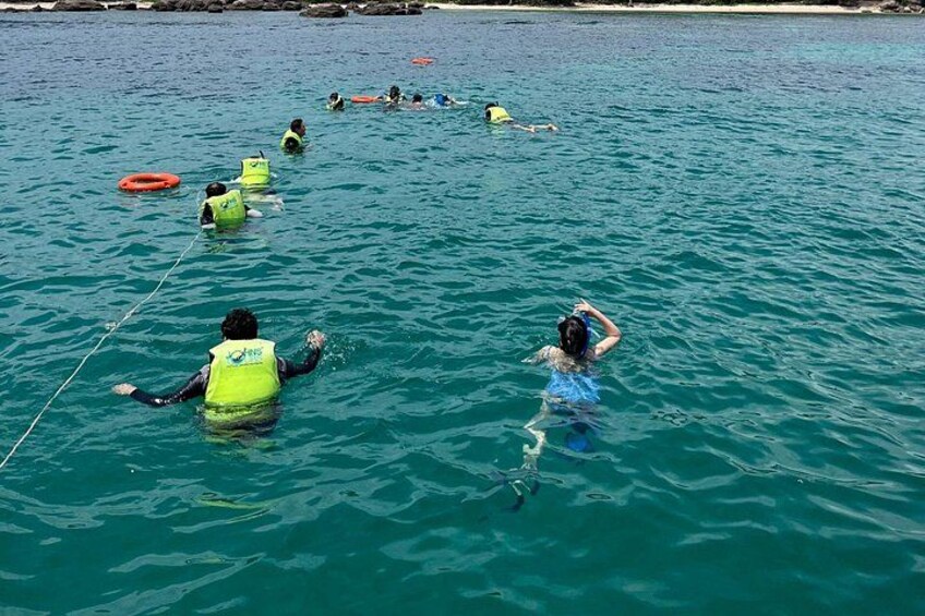 Phu Quoc Island Hopping and Snorkeling Tour with Lunch 4