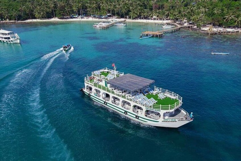 Phu Quoc Island Hopping and Snorkeling Tour with Lunch 3