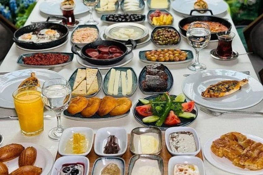 Discover Turkish Traditions Authentic Breakfast Experience 1