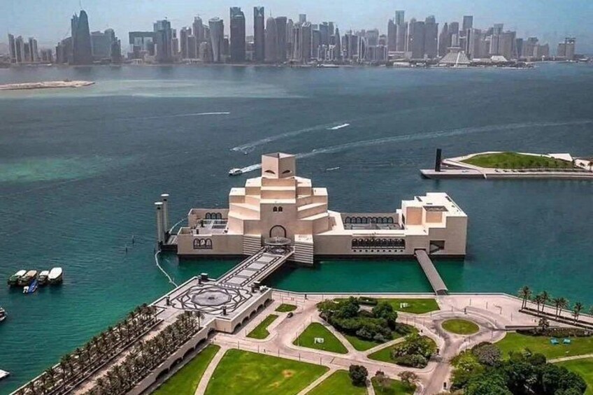 Explore Doha Souq Waqif Katara Cultural Village Pearl Island Tour 5