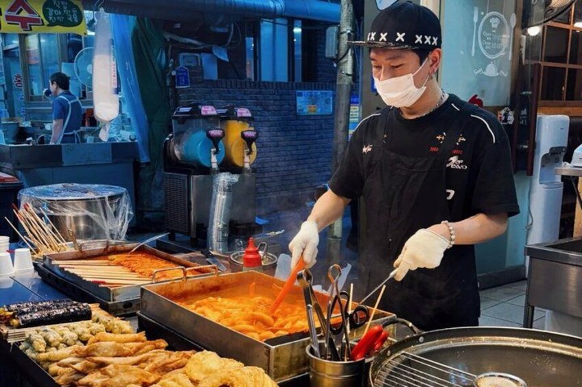 Seoul Private Layover Tour from the Airport with a Local 4