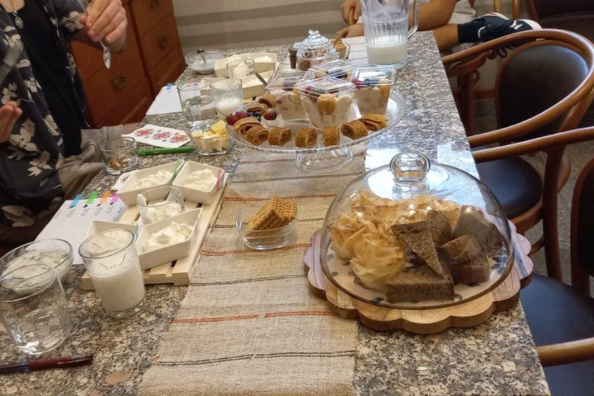 Experience Bulgarian Yogurt Tasting and Cultural History 4
