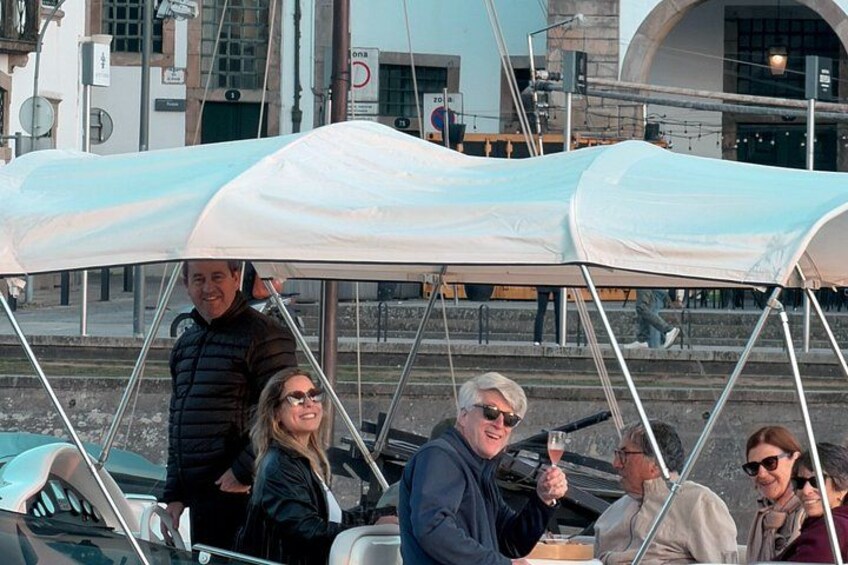 Porto: Luxury Yacht Cruise with wine, snacks & 7 bridges 3