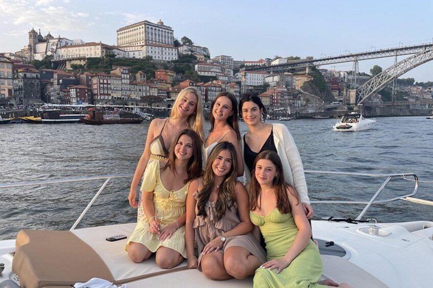 Porto: Luxury Yacht Cruise with wine, snacks & 7 bridges 2
