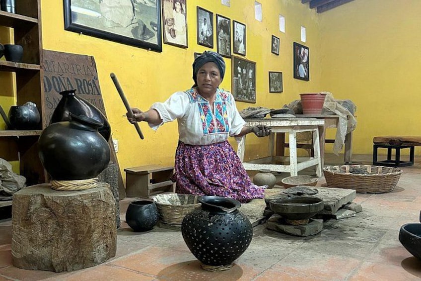 Monte Alban for 3hrs, Black Pottery and Alebrijes with Admissions 3