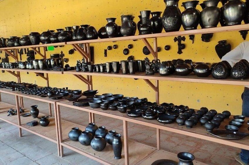 Monte Alban for 3hrs, Black Pottery and Alebrijes with Admissions 2