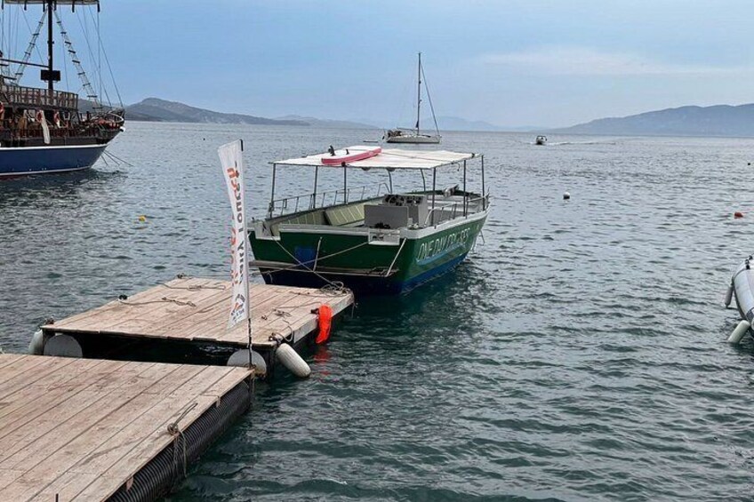 Sarandë: Krorez Boat Tour+Hidden Beaches+Drinks&Snorkeling 2