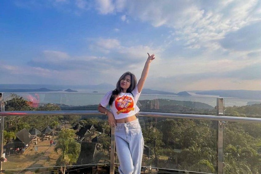 Manila Tagaytay Highlands Tour Scenic Ridges and Fairytale Castle 4