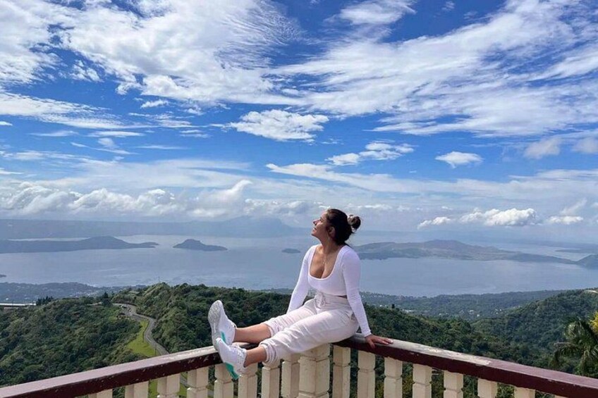 Manila Tagaytay Highlands Tour Scenic Ridges and Fairytale Castle 3