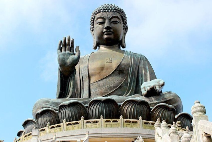 Tian Tan Buddha 3
